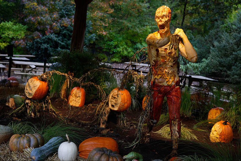 В парке в США готовятся к празднованию Halloween